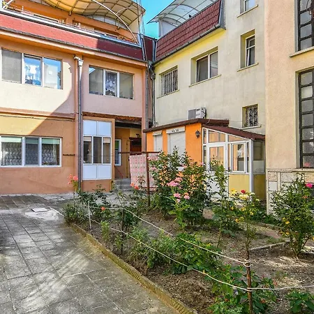 Budget Studio In Area * Varna