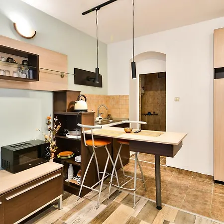 Budget Studio In Area * Varna